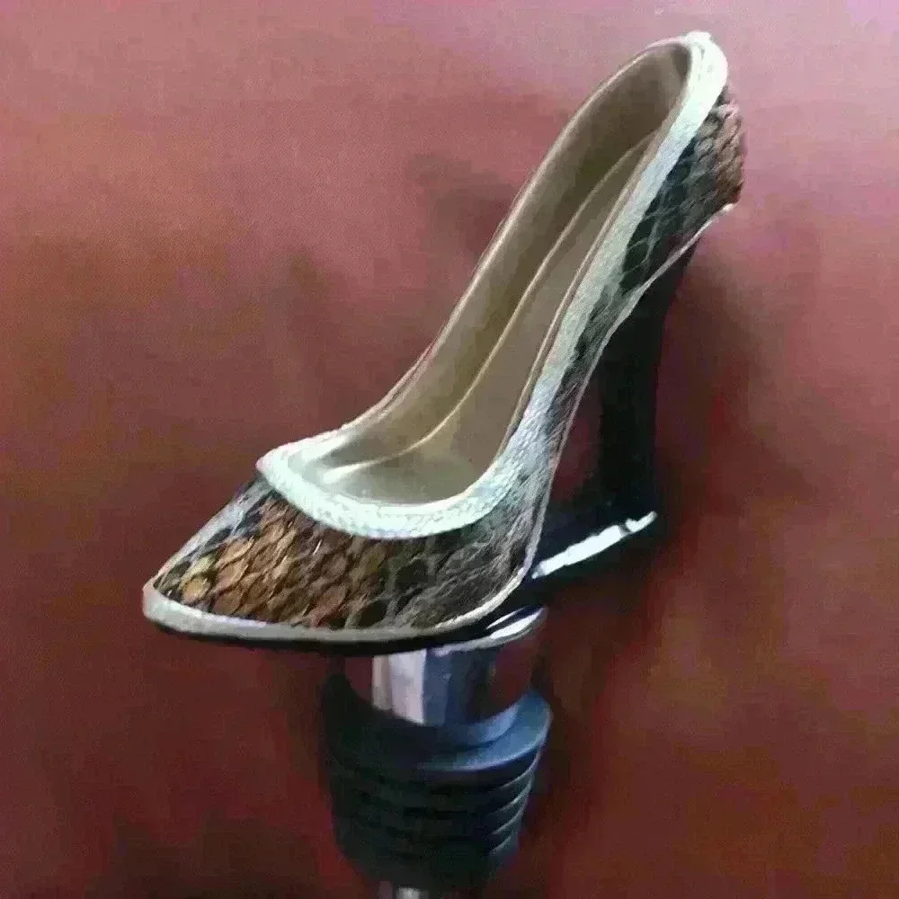 NWT Animal Print Closed-Toe Stiletto Wine Stopper